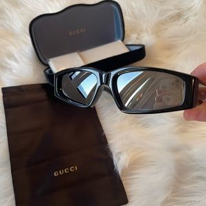 Rectangle Gucci sunglasses